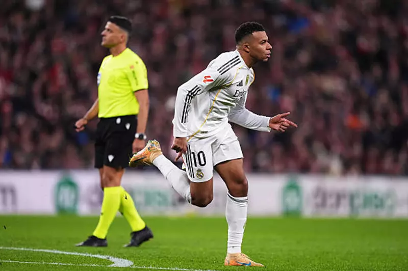 كيليان مبابي نجم ريال مدريد